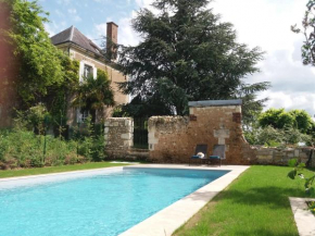 Hotels in Poncé-Sur-Le-Loir